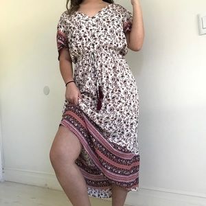 Long Flowy Dress with Cute Vintage Flowers !!